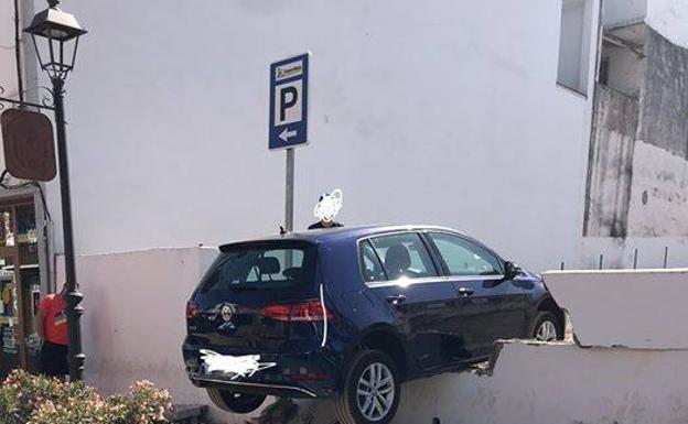 Empotra Su Coche Contra Un Muro En Teror Canarias7