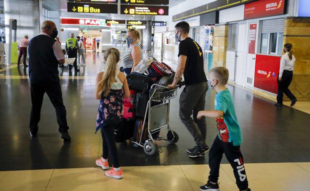 El turismo pesó en el PIB isleño un 21% en 2021 frente al 33% precovid