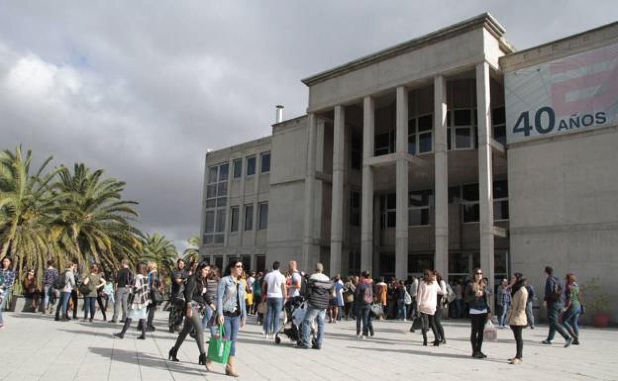 Canarias amplía el plazo de solicitud de becas universitarias hasta el