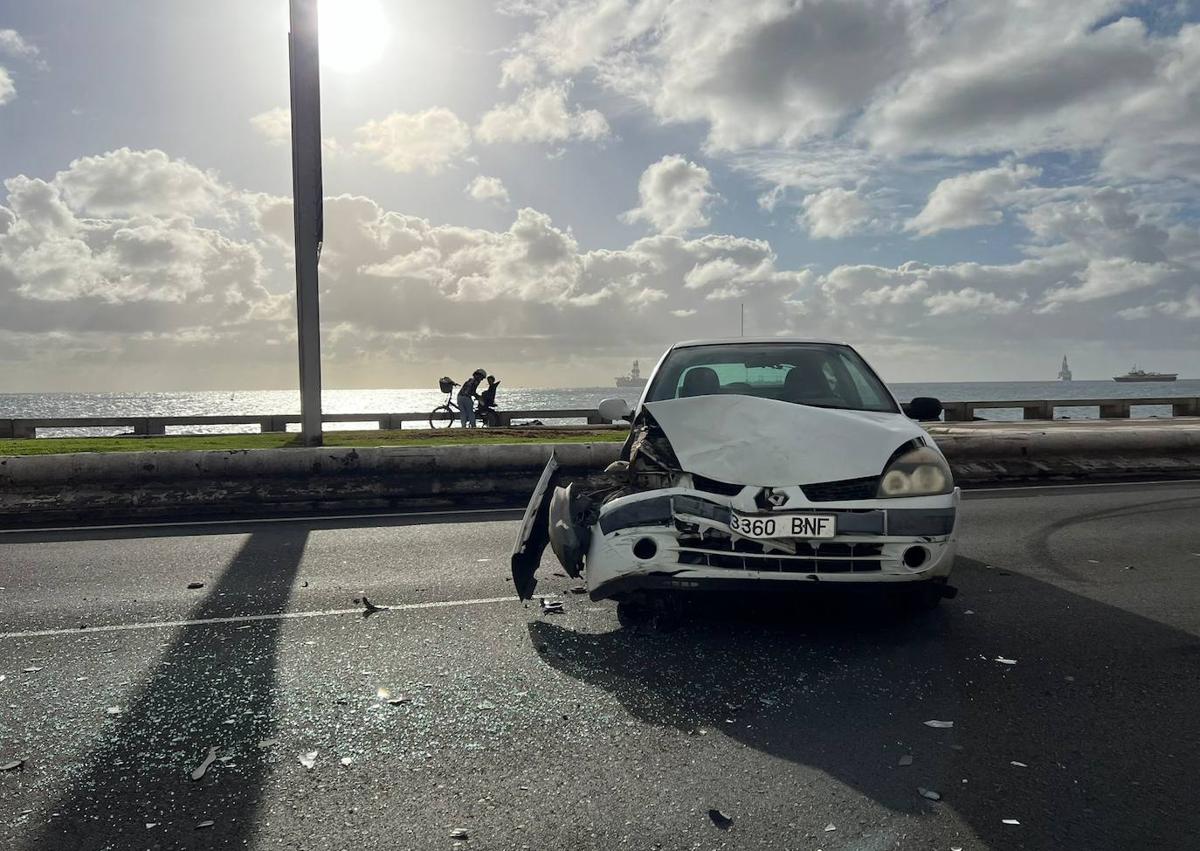 Nuevo Colapso En La Entrada De La Capital Grancanaria Por Un Accidente