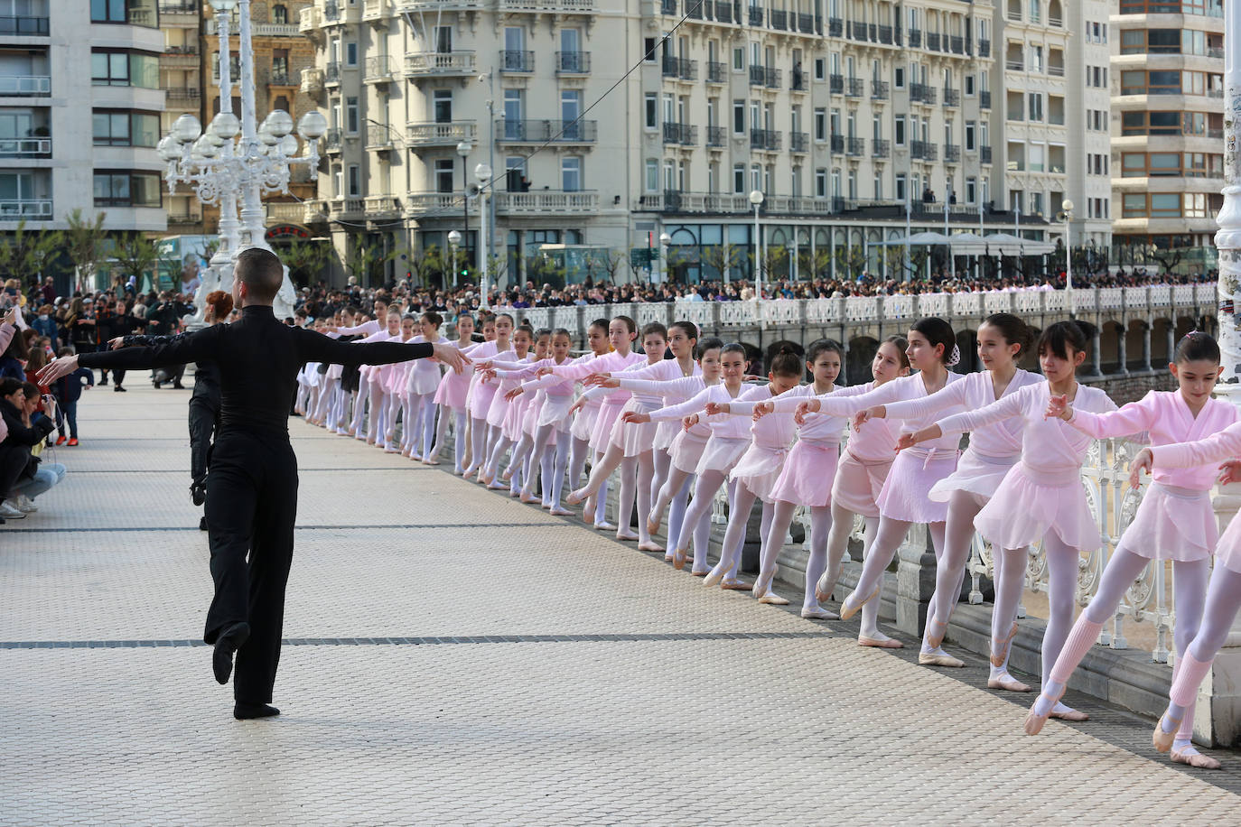 Fotos Vuelve La Danza A La Barandilla De La Concha El Diario Vasco