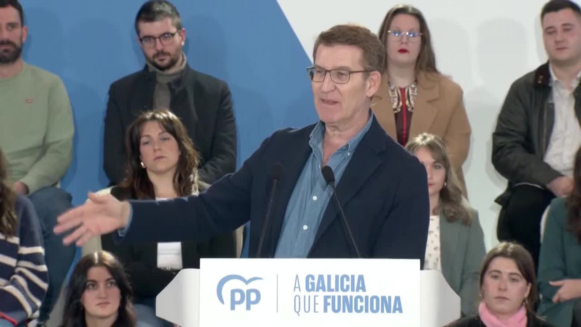 Feijóo centra sus críticas en el BNG Nos llamamos Galicia desde hace