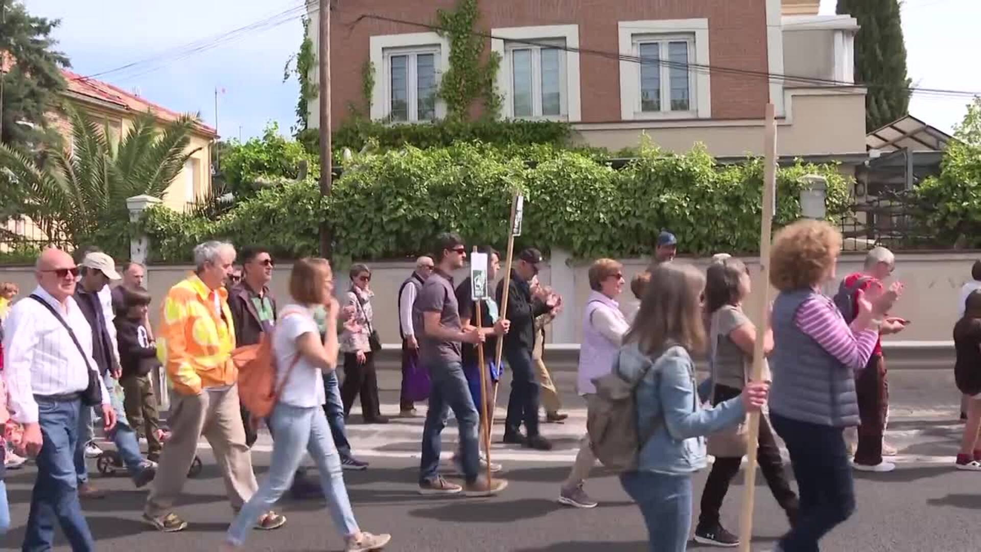 Vecinos De La Colonia Manzanares Exigen El Soterramiento De La M Y