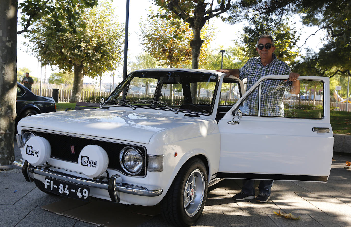 Fotos Autos Klasikos Santurtzi reúne en la localidad marinera más de