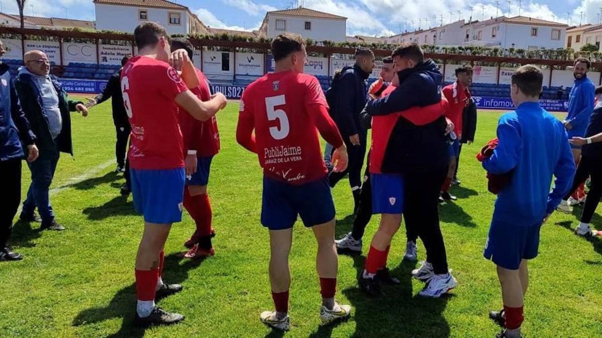 Tercera Divisi N Grupo El Jara Z Vence Al Olivenza En Su Campo