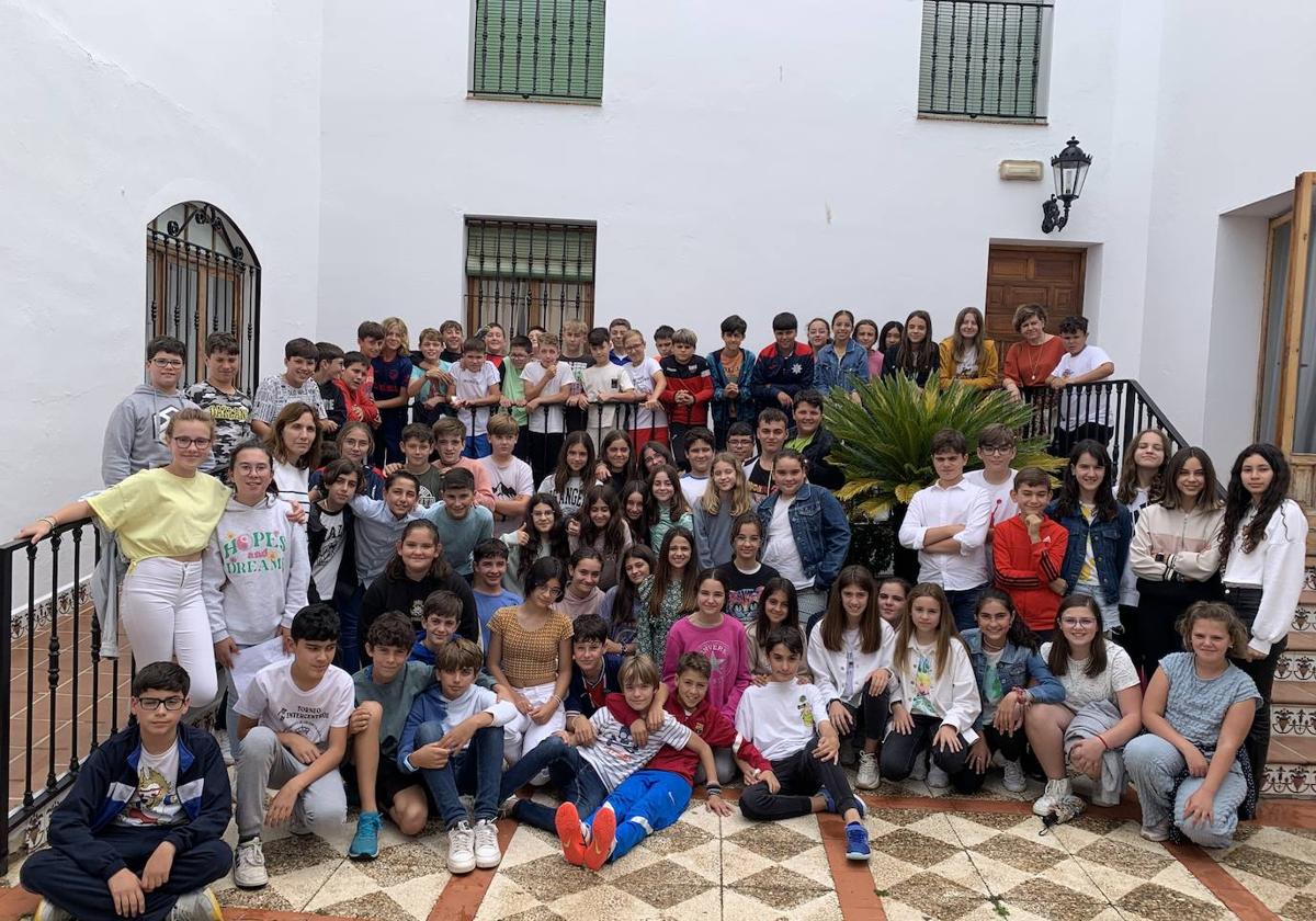 Los Alumnos De Sexto De Los Tres Colegios De La Localidad Presentan Su