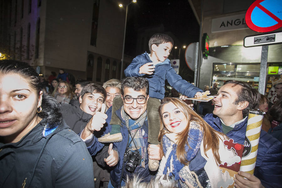 Fotos Sus Majestades De Oriente Reparten Ilusi N En Las Calles De