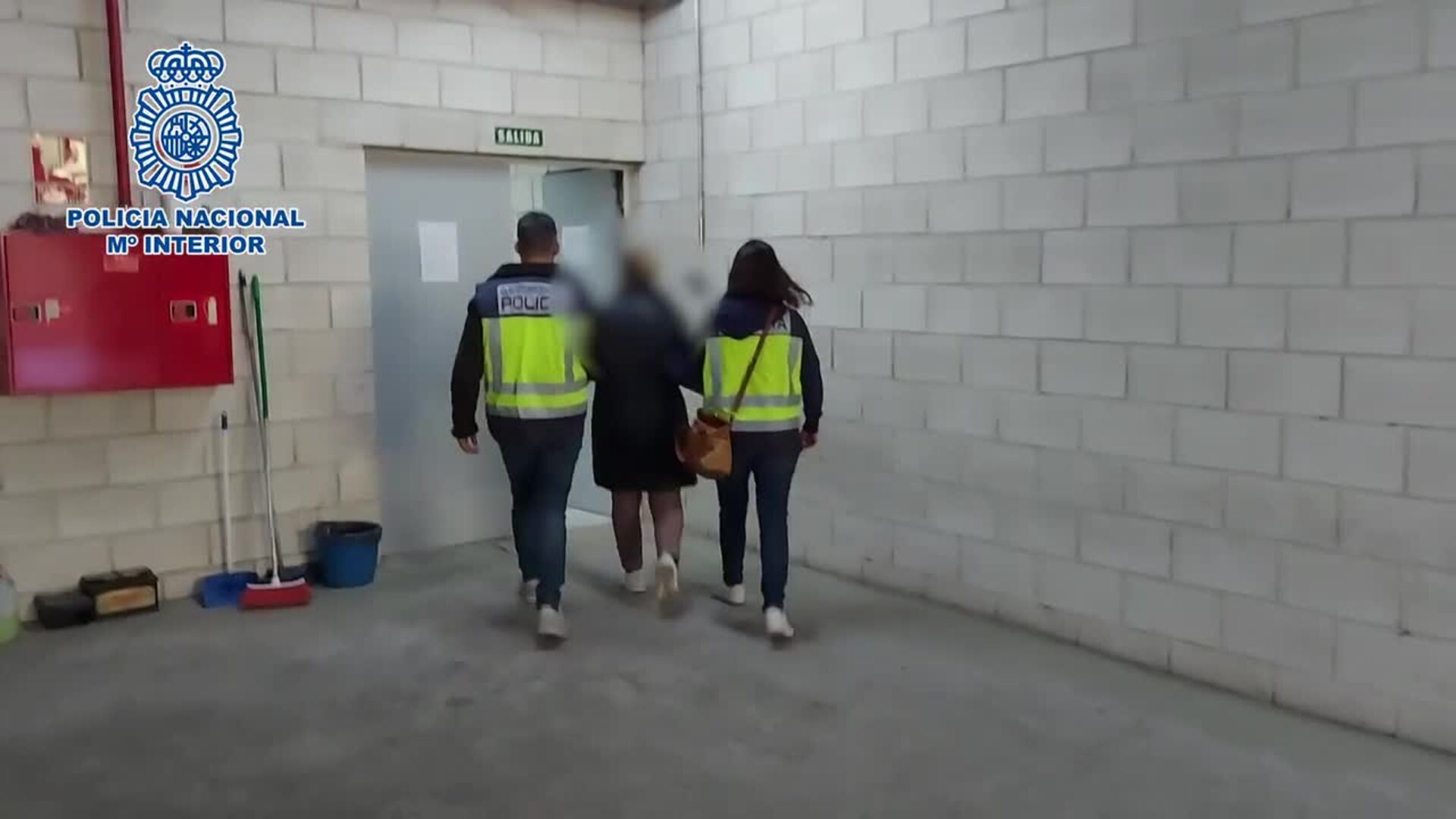 La Policía Nacional detiene a un varón y a una mujer por sustraer joyas