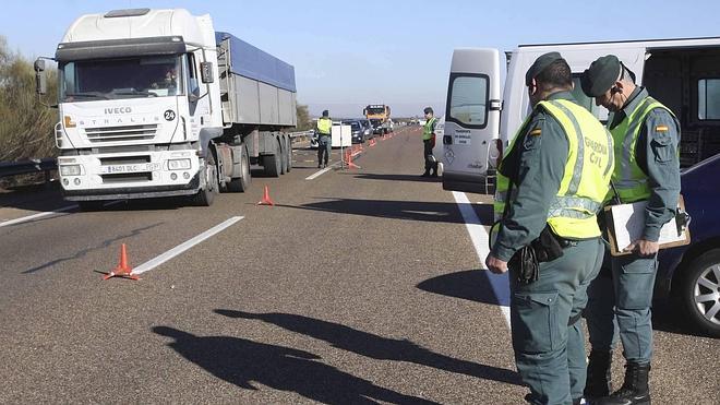 La Guardia Civil Har Controles E Inspecciones A Camiones Y