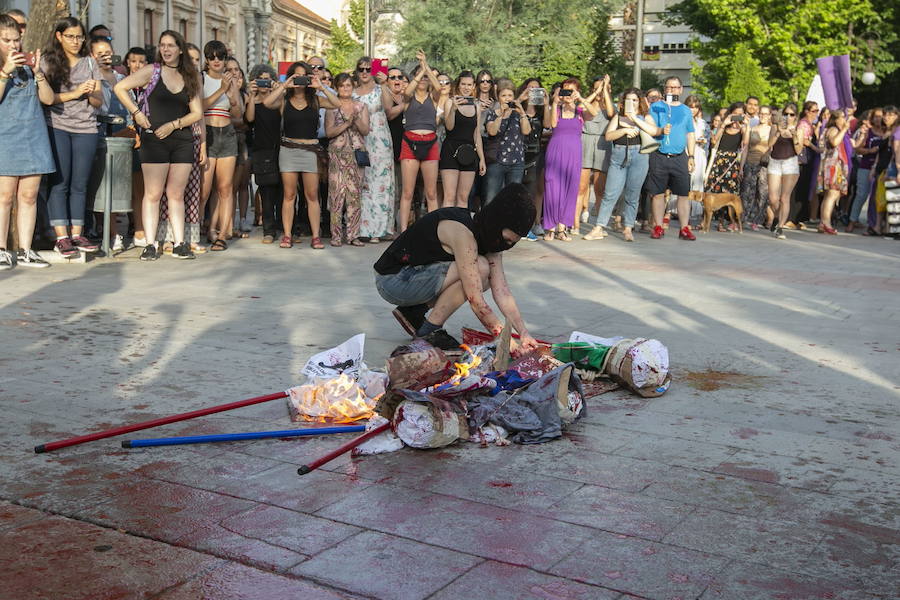 Fotos Protesta En Granada Contra La Puesta En Libertad De Las Miembros