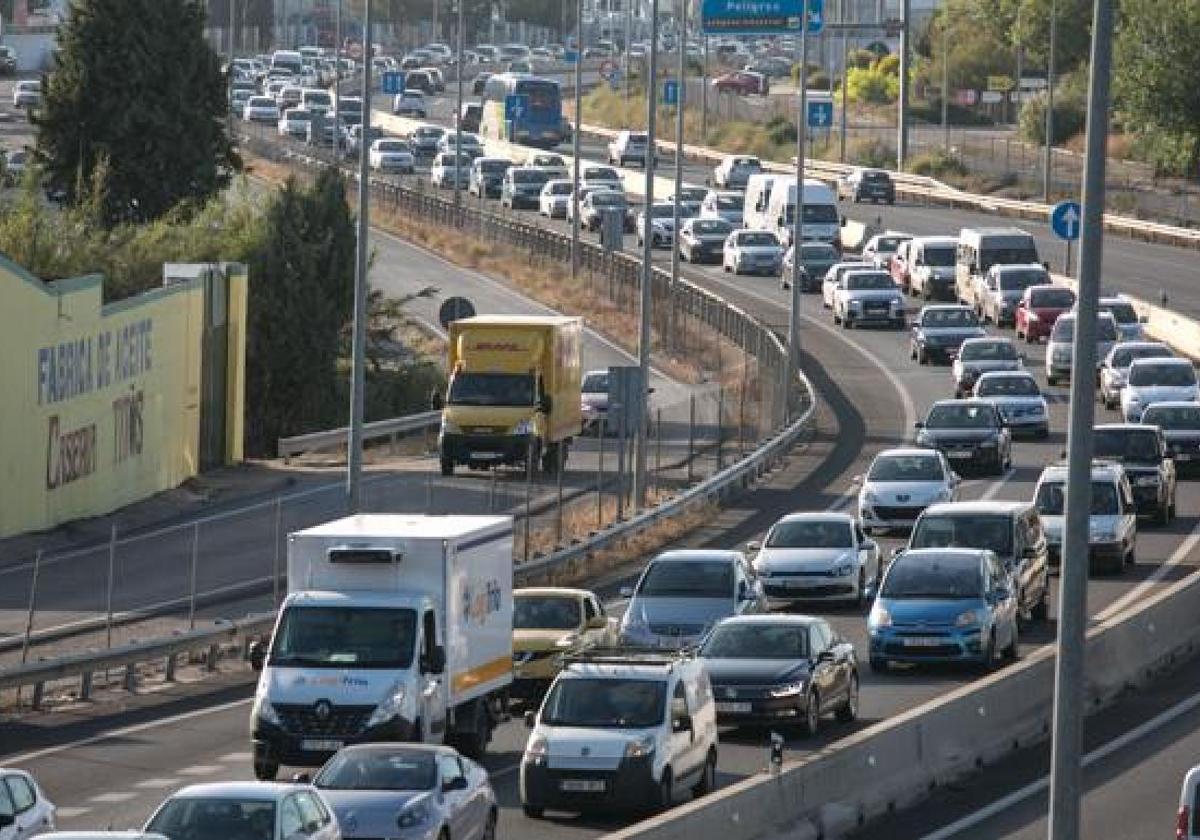 Accidente En Granada Un Herido En Una Colisi N Que Colapsa La