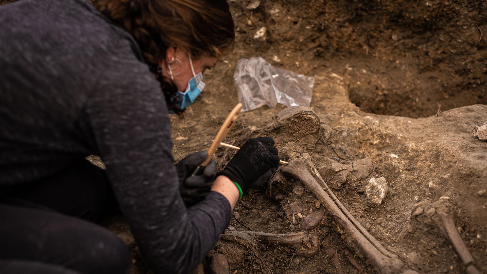 Las Exhumaciones En El Barranco De V Znar Ya Han Permitido Recuperar