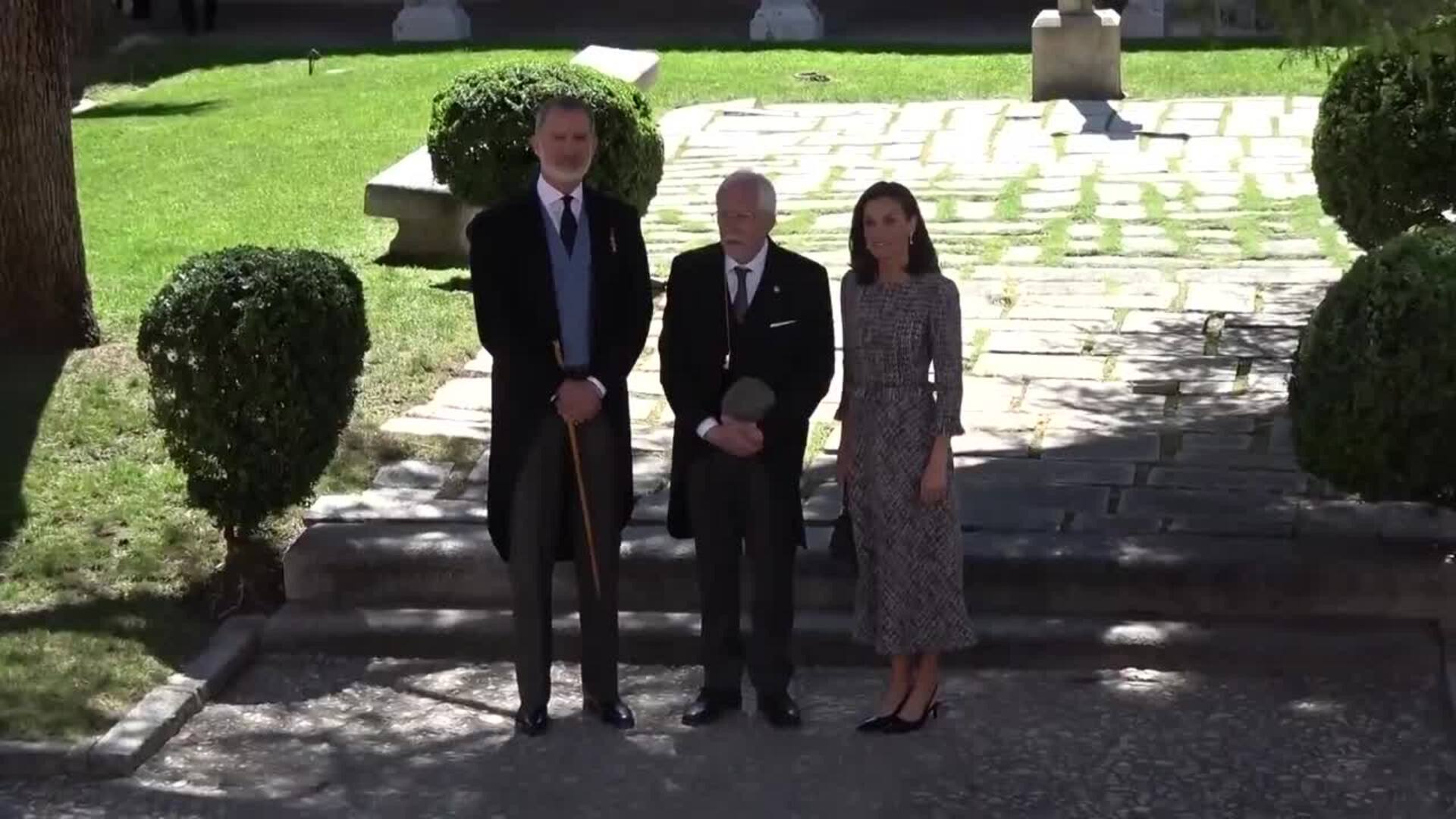 La Reina Letizia Deslumbra Con Su Estreno En El Premio Cervantes Las