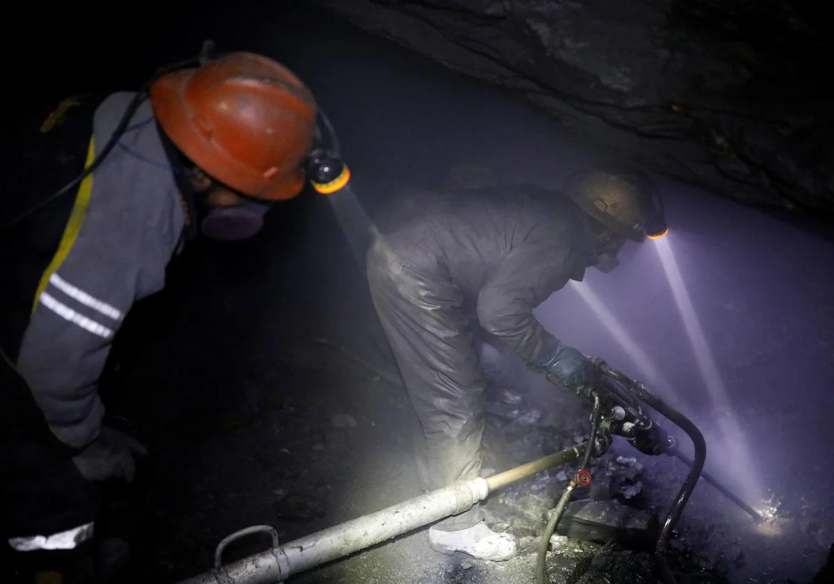 27 muertos en el incendio de una mina en Perú El Correo