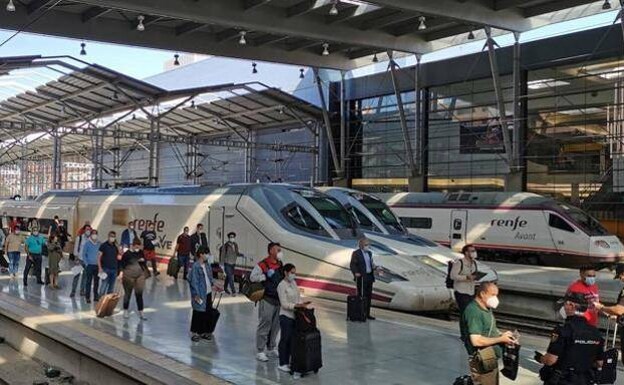 Adif Announces Three Big Contracts To Keep High Speed Rail Lines In