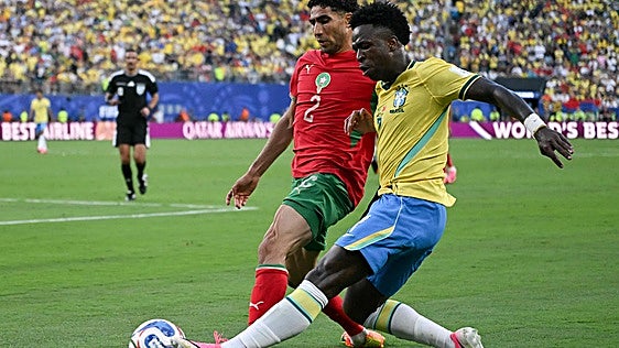 La FIFA pondrá traductores en español en todos los partidos