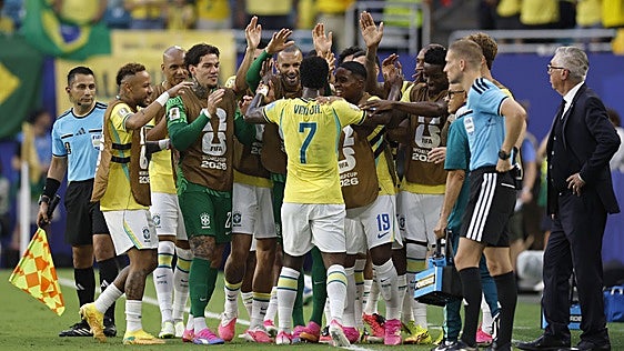 Brasil se sube a la magia de Vinicius y la pizarra de Ancelotti