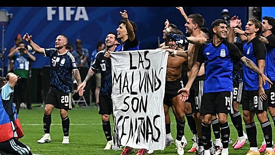 Las Malvinas son argentinas, la tercera final de Messi y Tuchel, revirado: «Ahora es fácil decir que me equivoqué»
