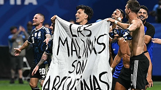 Del «Gibraltar es español» al «Las Malvinas son argentinas»: la FIFA tendría que sancionar al equipo albiceleste