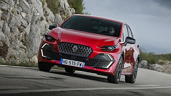 ¿Es el E-Tech de 160 CV el mejor motor hibrido? Probamos los Renault Clio, Captur y Symbioz