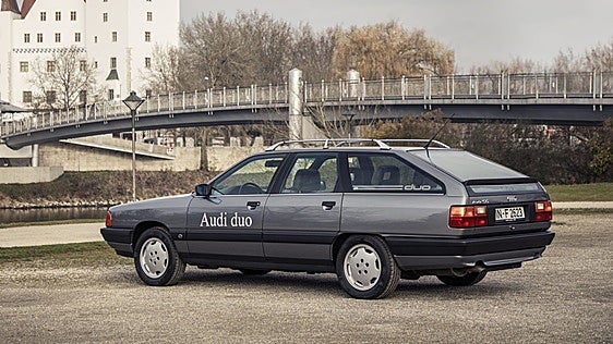 Del Audi 100 Avant Duo I al A5 e-hybrid, una historia con enchufe