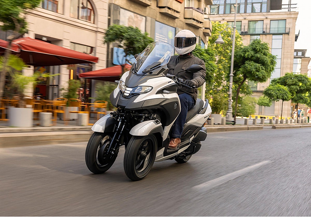 Yamaha renueva la Tricity 300 con airbag, ABS en curvas y una conectividad más avanzada