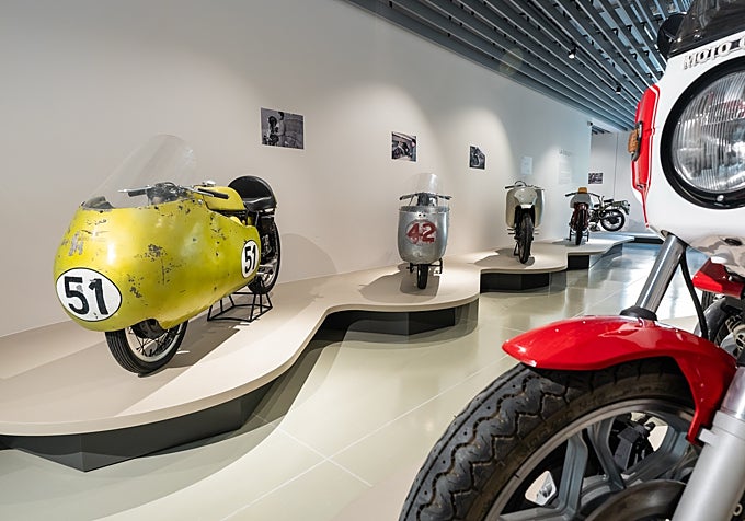 Moto Guzzi renueva su histórica fábrica de Mandello