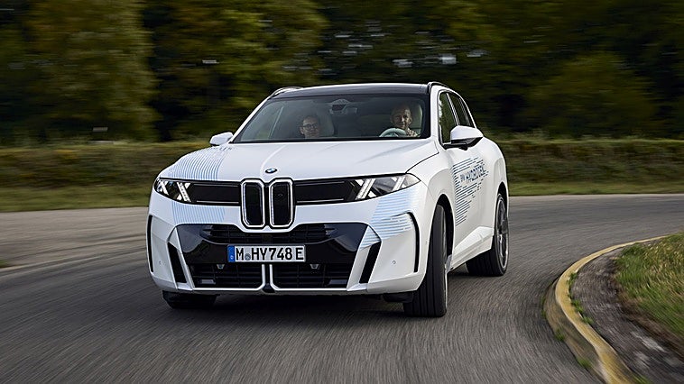 El BMW de hidrógeno supera sus primeras pruebas reales de conducción