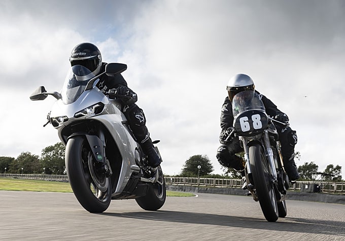 Norton regresó al Goodwood Revival con una Manx 30M «Long Stroke»