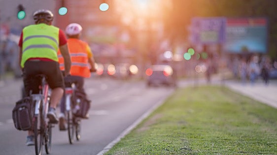 Los peatones y motoristas encabezan las listas de mortalidad en ciudad y carretera