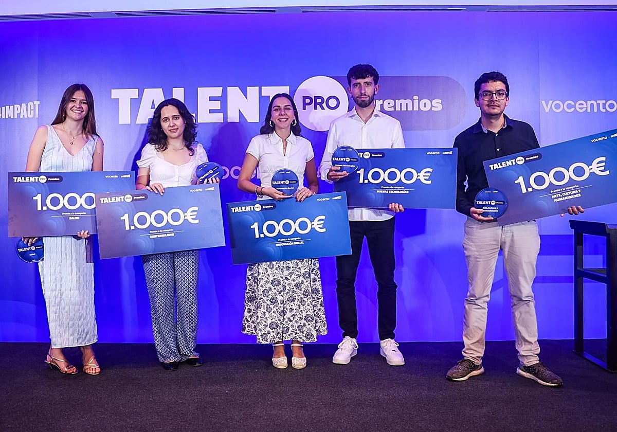Una pulsera que detecta crisis epilépticas y un 'scape room' contra la desinformación, entre los TFG premiados por Vocento y U4Impact | El Diario Montañés