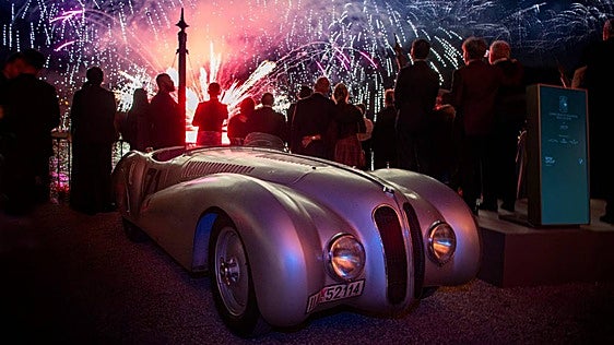 Los coches más exclusivos y caros del mundo se reúnen en el lago de Como