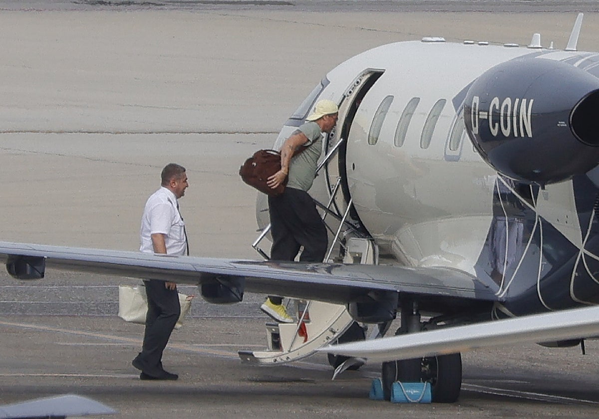 Así es el avión privado en el que viajan Brad Pitt y su novia Inés de Ramón: 9.000 euros la hora | El Norte de Castilla