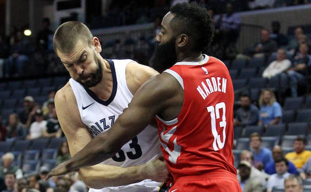 James Harden y Marc Gasol.