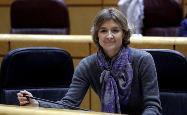 La ministra de Agricultura, Isabel García Tejerina, durante el pleno celebrado esta tarde en el Senado.