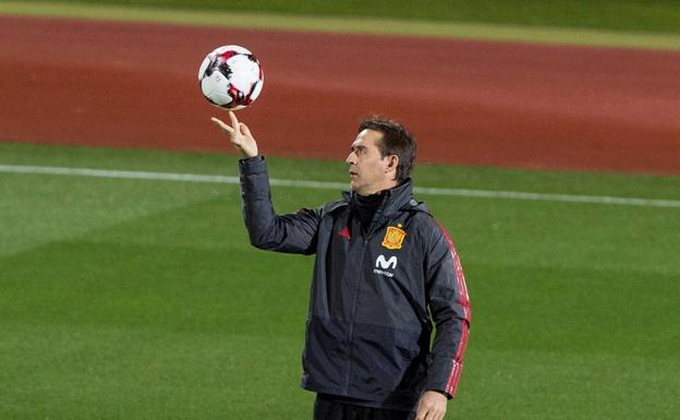 Julen Lopetegui, durante el entrenamiento de la selección. 