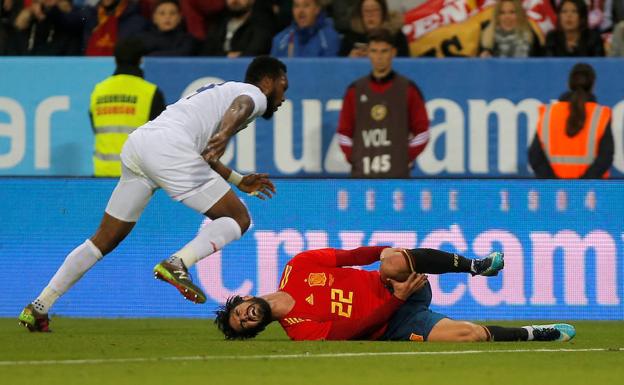 Isco, tras lesionarse en el partido ante Costa Rica.