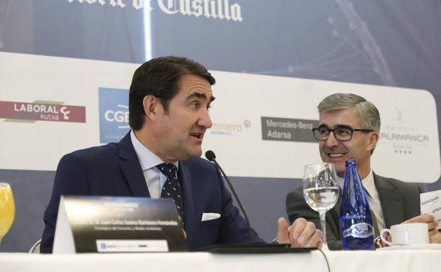 Juan Carlos Suárez-Quiñones y el subdirector de El Norte de Castilla, Ignacio Foces.