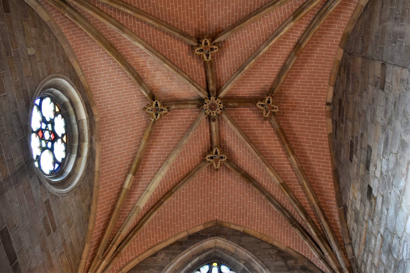 La Junta de Castilla y León ha concluido la restauración de las bóvedas y la cúpula de la torre de la Colegiata de San Miguel, con motivo de la próxima exposición que se celebrará en 2018