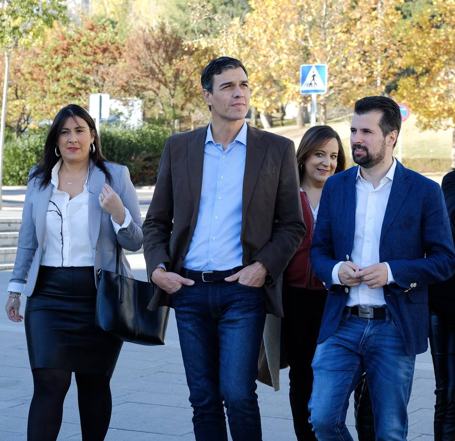 El secretario general del PSOE, Pedro Sánchez, ha avanzado que su partido irá «de la mano» con el PSC a la hora de tejer pactos de Gobierno tras las elecciones catalanas del 21 de diciembre