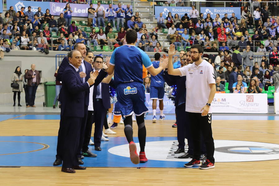 Un Coliseum lleno hasta la bandera volvió a vibrar con el San Pablo Burgos, a pesar de la derrota frente a Baskonia