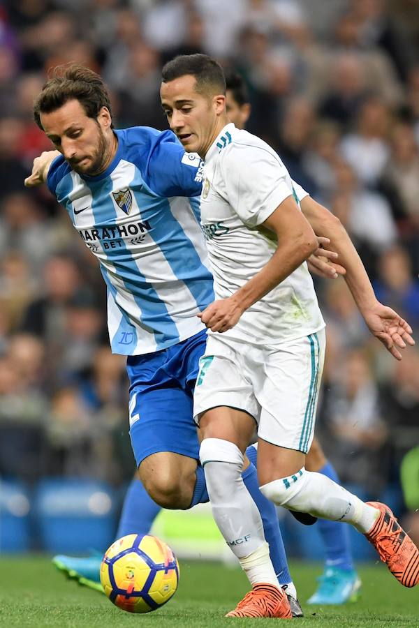 El Real Madrid venció al Málaga 3-2 en el Santiago Bernabéu. Un partido loco donde Benzema abrió la lata y Casemiro volvió a poner ventaja tras el empate de Rolan. El 'Chory' Castro volvió a poner las tablas tras un error de Kiko Casilla y Cristiano, que vio como Roberto paraba su penalti, anotaba a placer en el rechace para dar la victoria a los blancos. 