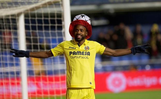 Bakambu celebra uno de sus dos goles logrados ante la Ponferradina. 