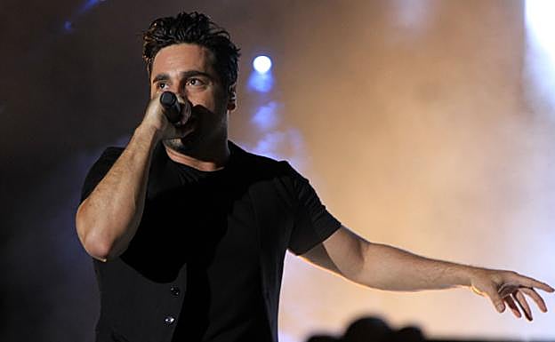 David Bustamante, durante un concierto. 