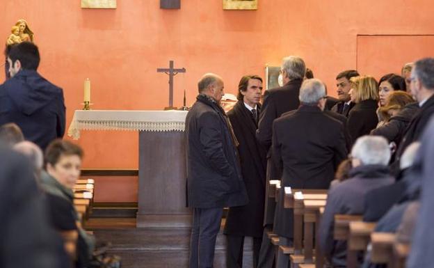 Funeral por el presidente de honor del Partido Popular de Ávila, Feliciano Blázquez, al que han asistido entre otros, el expresidente del Gobierno, José María Aznar y el exministro Ángel Acebes.