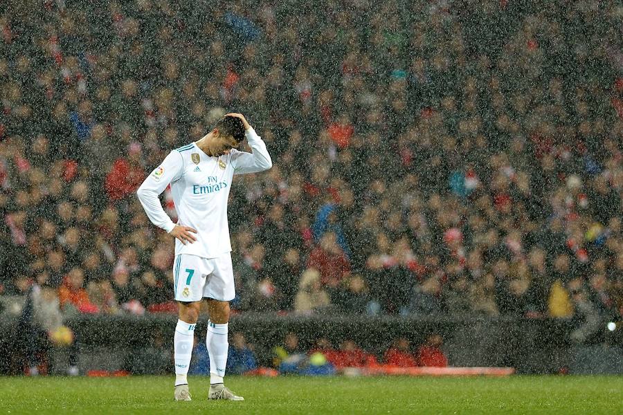 El conjunto blanco no logró pasar del empate en San Mamés en un partido en el que ningún equipo consiguió hacer gol.