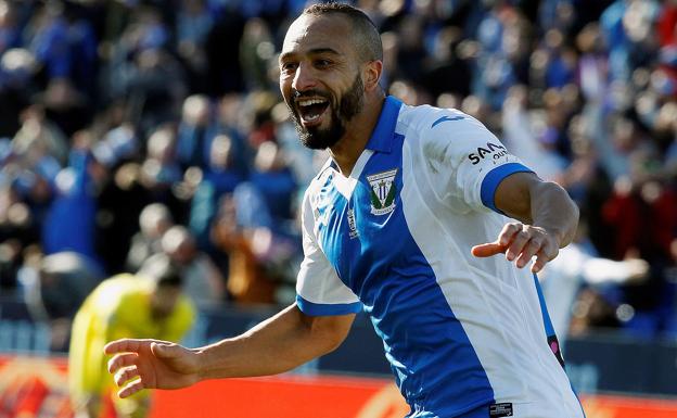 El Zhar, del Leganés, celebra su gol marcado al Villarreal.