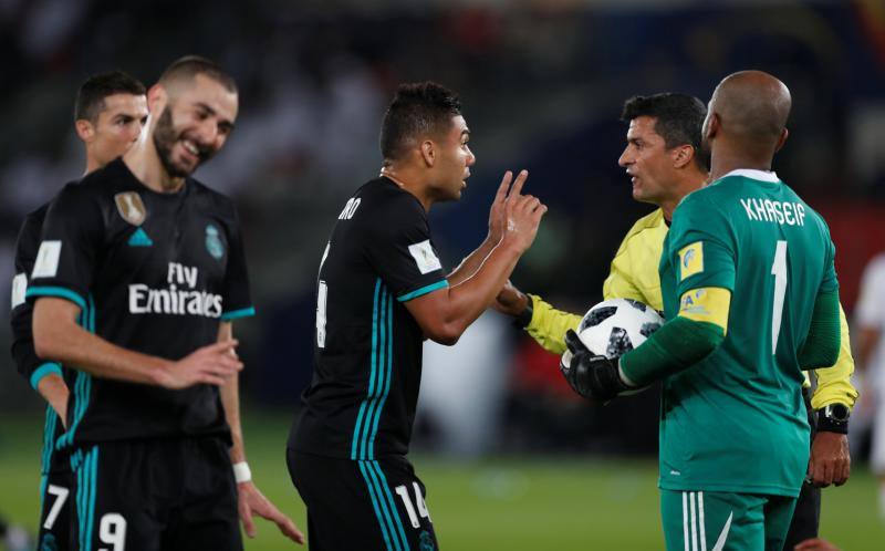 La semifinal entre el Al Jazira y el Real Madrid ofreció numerosas imágenes curiosas que alimentan la polémica sobre el Mundial de Clubes