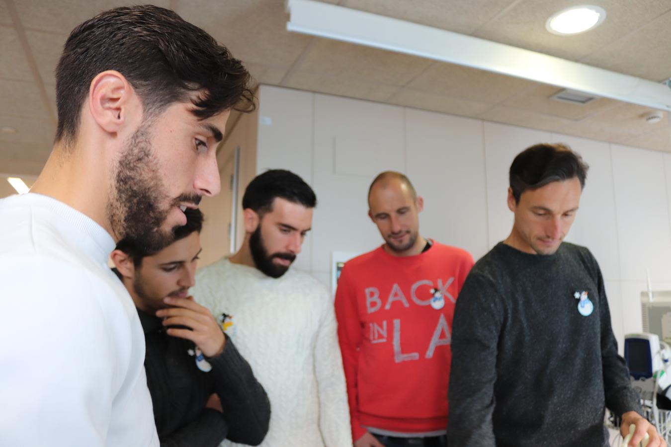 Así han repartido regalos los jugadores del Burgos CF