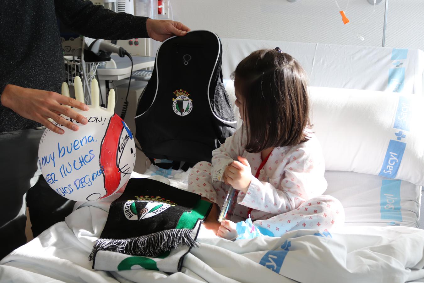 Así han repartido regalos los jugadores del Burgos CF